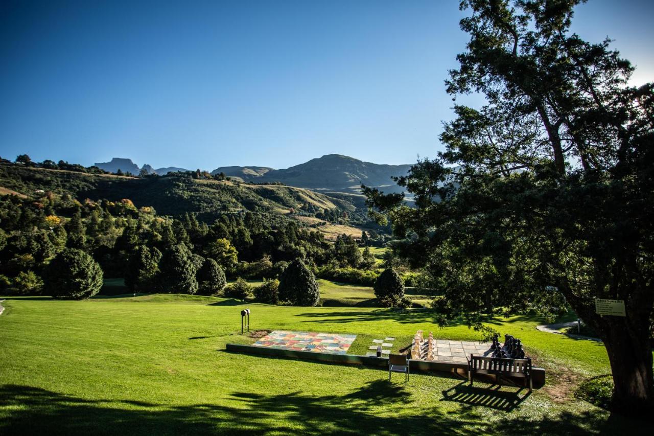 Drakensberg Sun Resort Cathkin Park ภายนอก รูปภาพ