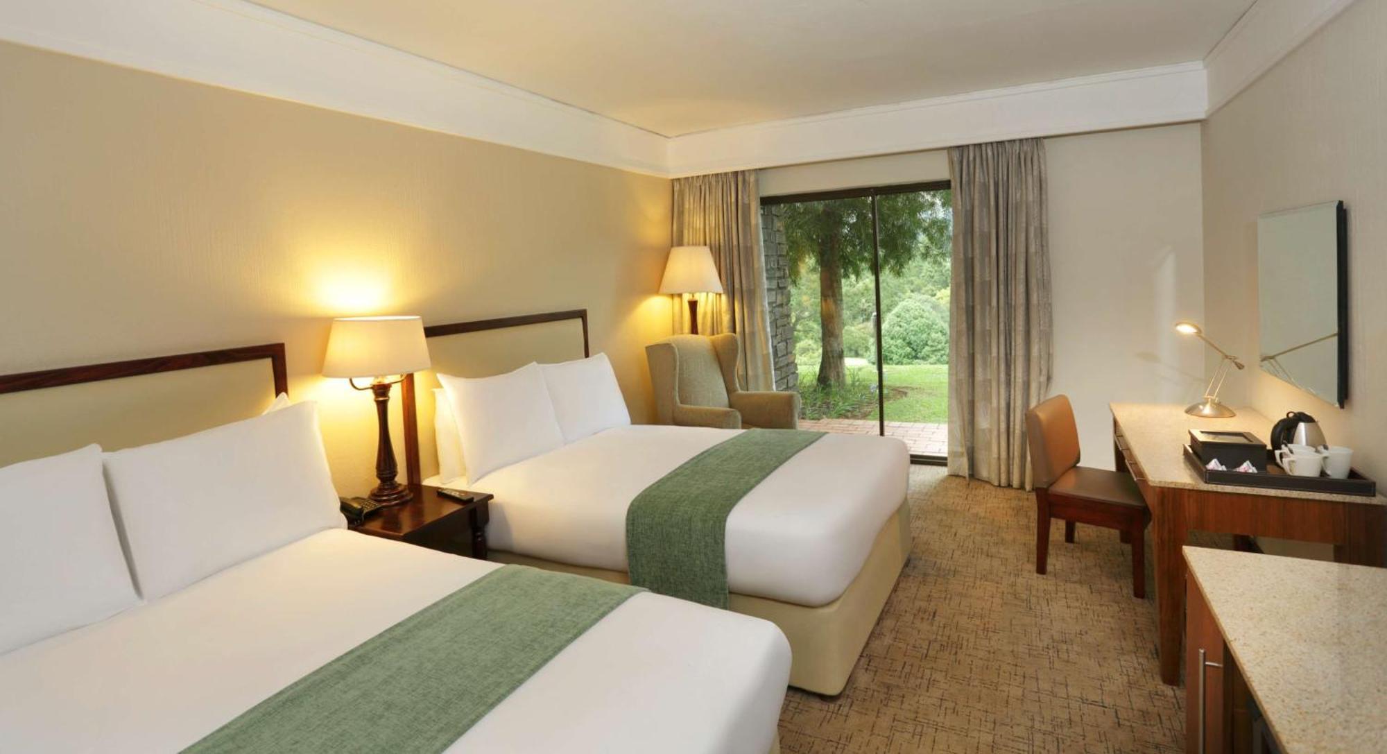 Drakensberg Sun Resort Cathkin Park ภายนอก รูปภาพ