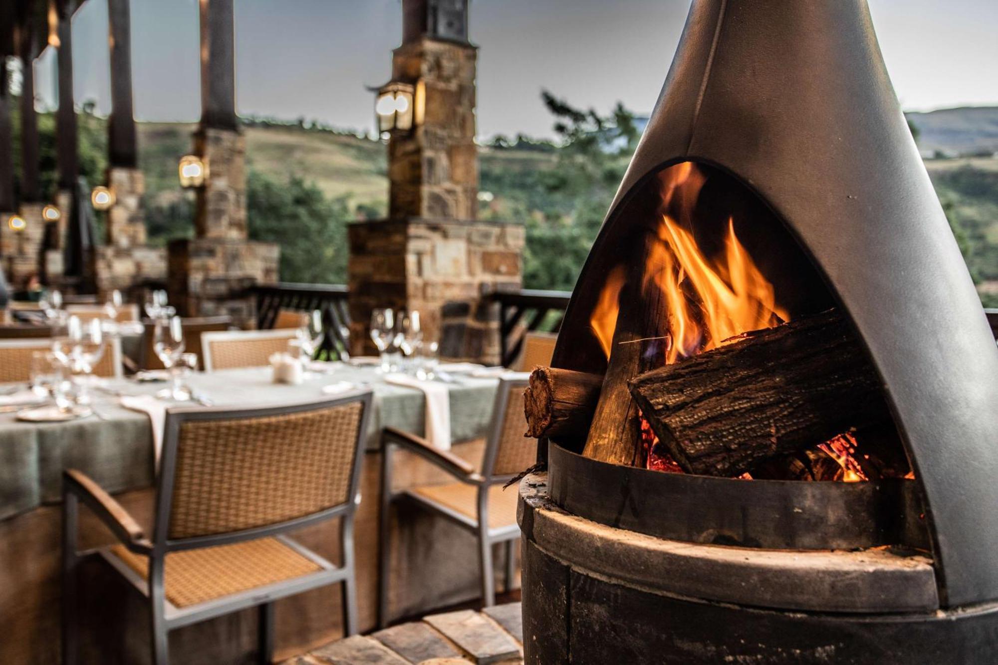 Drakensberg Sun Resort Cathkin Park ภายนอก รูปภาพ
