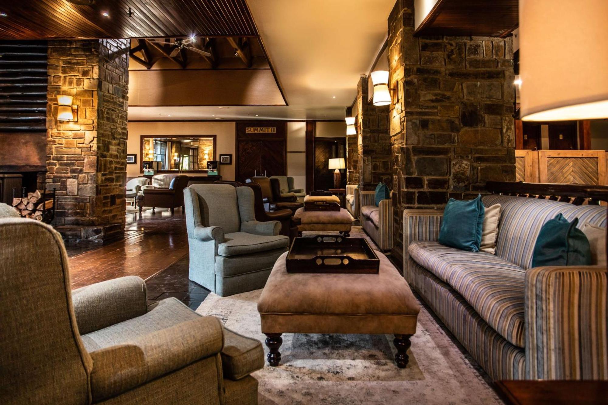 Drakensberg Sun Resort Cathkin Park ภายนอก รูปภาพ