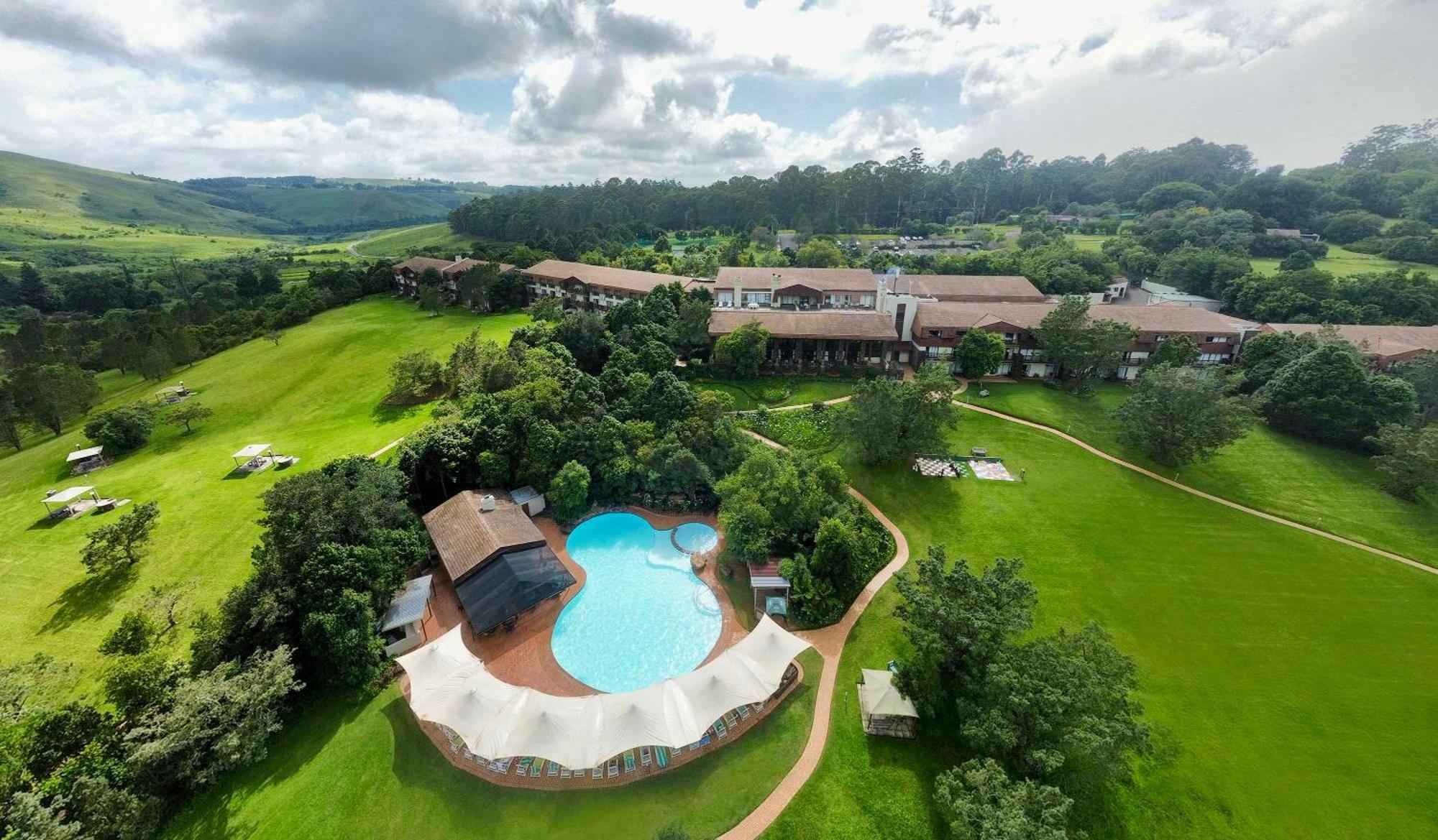 Drakensberg Sun Resort Cathkin Park ภายนอก รูปภาพ