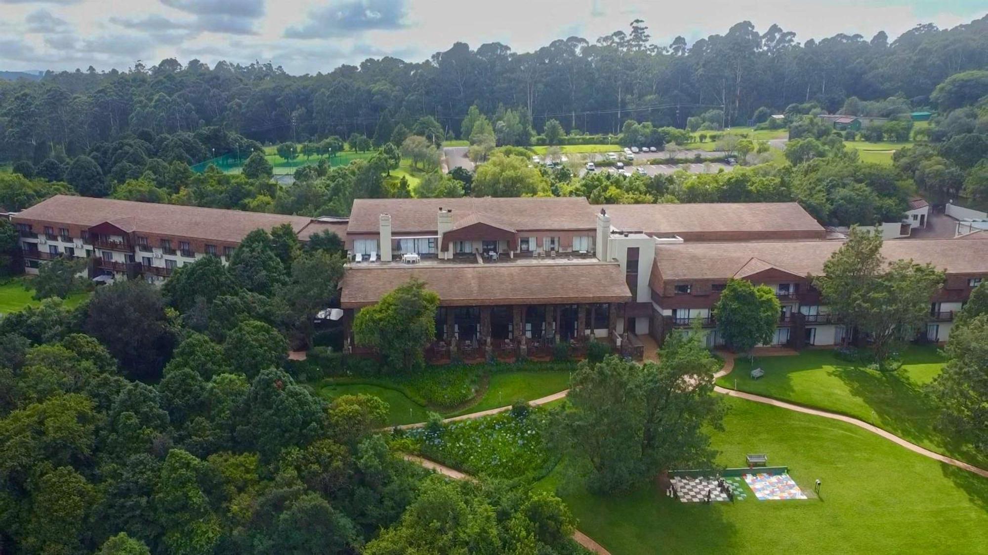 Drakensberg Sun Resort Cathkin Park ภายนอก รูปภาพ