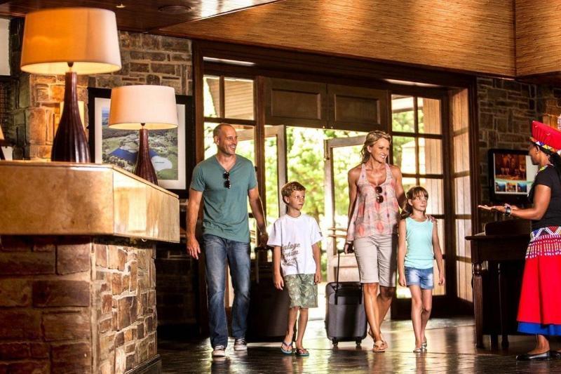 Drakensberg Sun Resort Cathkin Park ภายนอก รูปภาพ