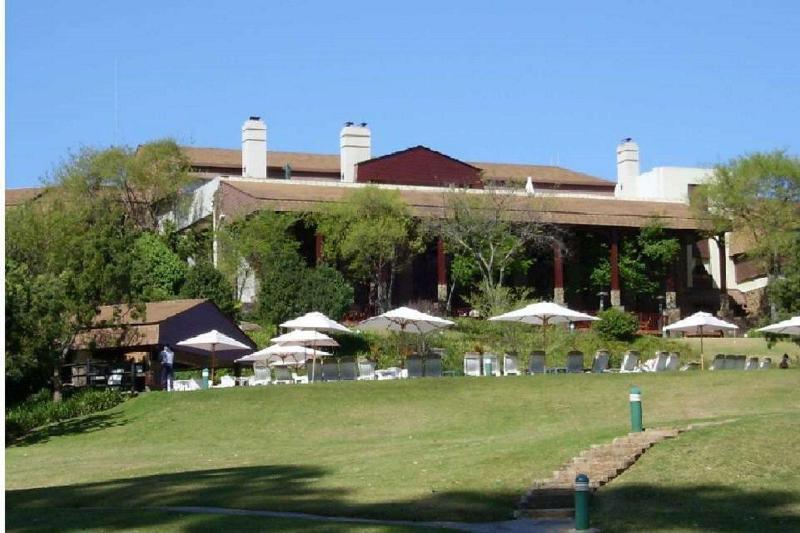 Drakensberg Sun Resort Cathkin Park ภายนอก รูปภาพ